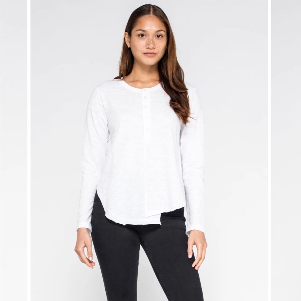 L/S Shrunken Henley W/ Shifted Hem
